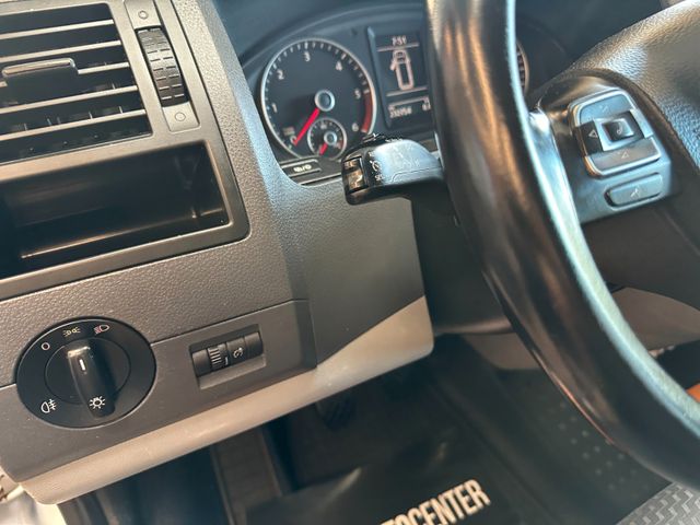 Volkswagen T5 *CAMPER*KÜCHE*BETT(aufklappbar)*ESSTISCH*AHK*