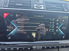 Fahrzeugabbildung DS Automobiles DS7 Crossback E-Tense 225 Gr. Chic erst 3500 km