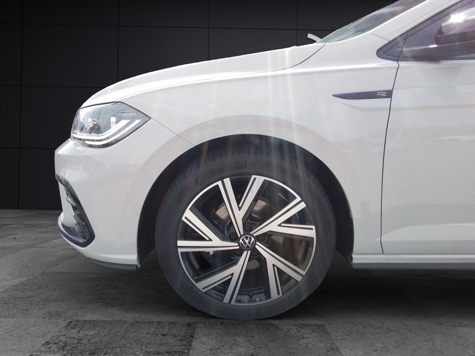 Fahrzeugabbildung Volkswagen Polo R-Line DSG NAVI LED AppConnect