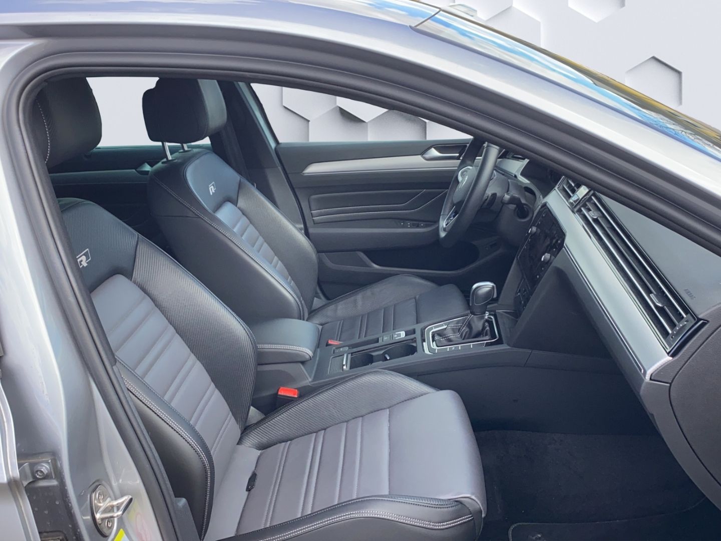 Passat Variant Elegance 1.5TSI DSG LED AHZV R-Li