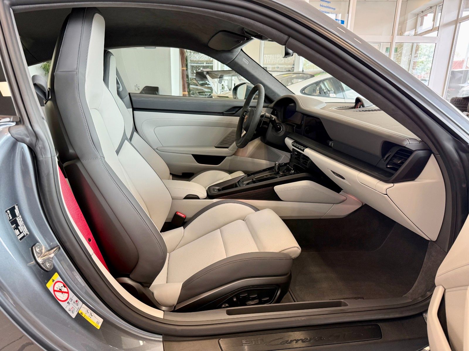 Fahrzeugabbildung Porsche 911 992.2 Carrera GTS AERO-Kit / LIFT / 18-Wege