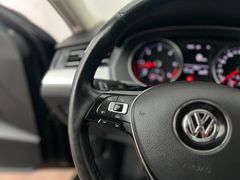 VW Passat Variant / MASSAGE/ ACC / GARANTIE / AHK /