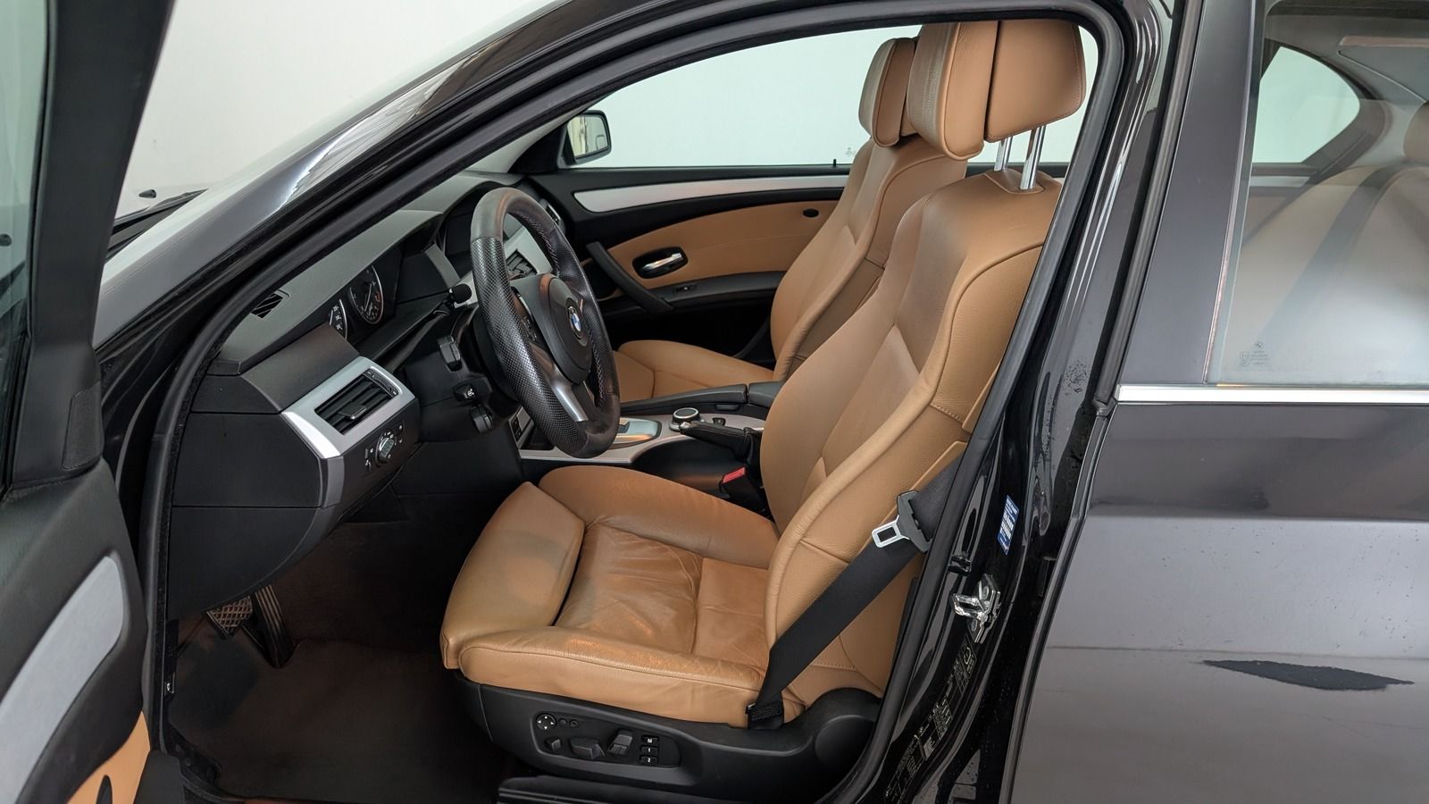 Fahrzeugabbildung BMW 523 i * Xenon * Leder * HUD *