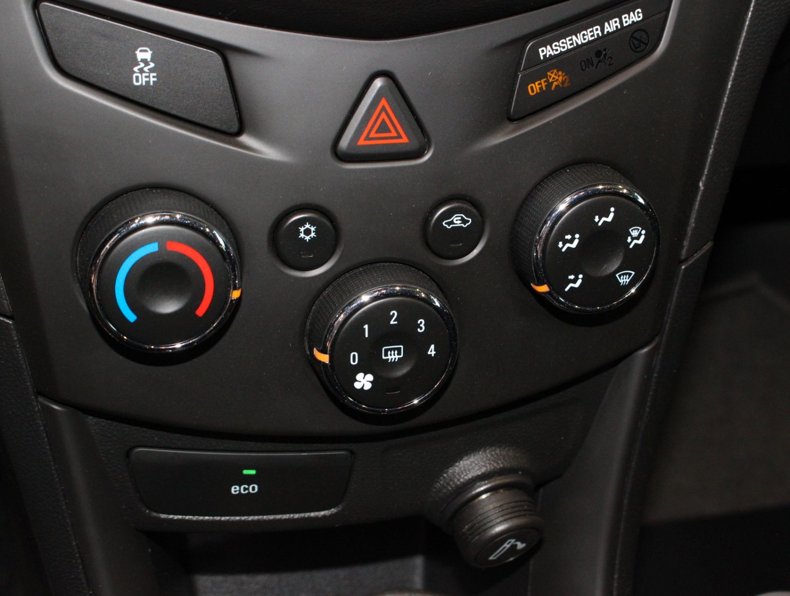 Fahrzeugabbildung Chevrolet Trax LS+ 2.Hand+Klima+Allwetter+Bluetooth