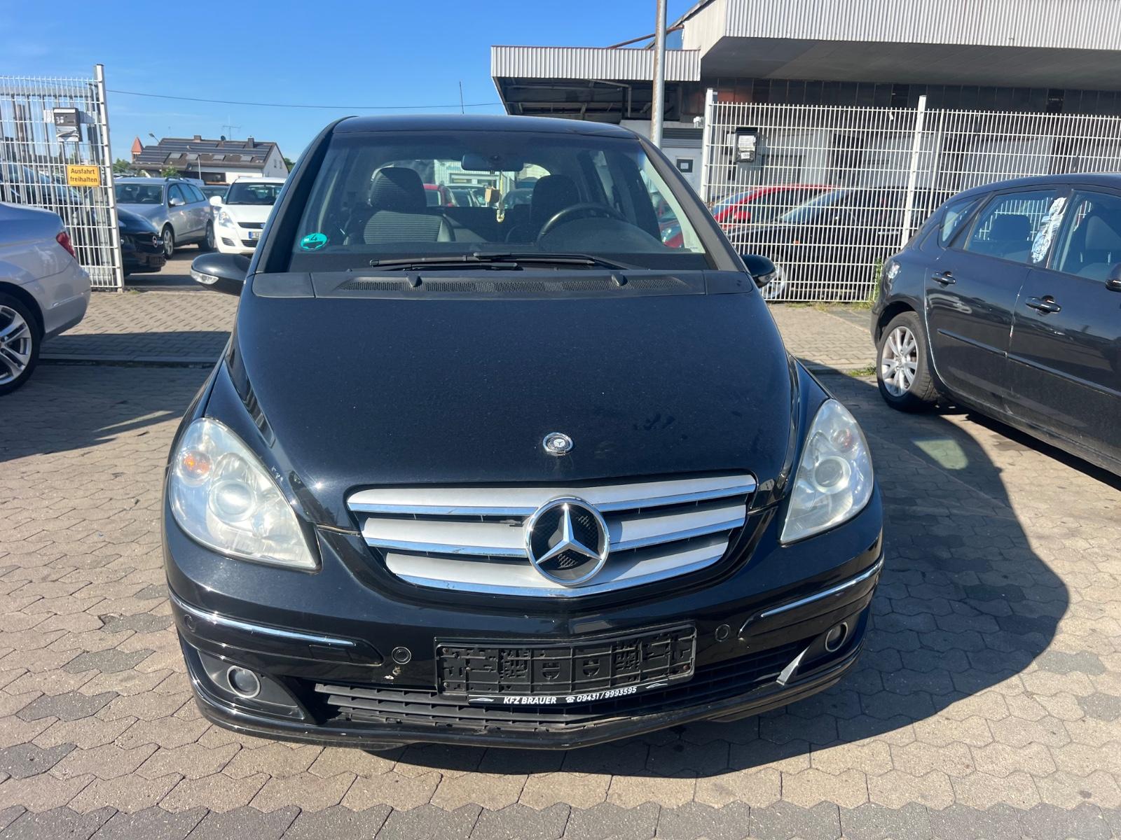 Mercedes-Benz B170 2006 — двигун 1.699 cm³, 116 HP (85kW)