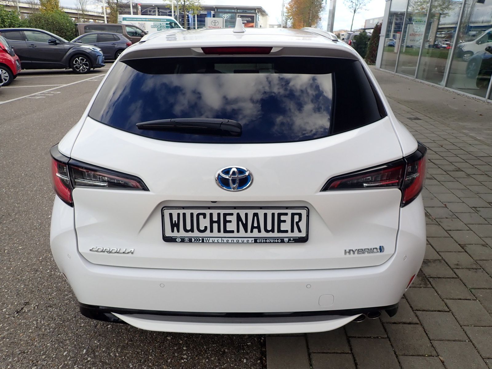 Fahrzeugabbildung Toyota Corolla TS 2.0 Hybrid Team D, AHK