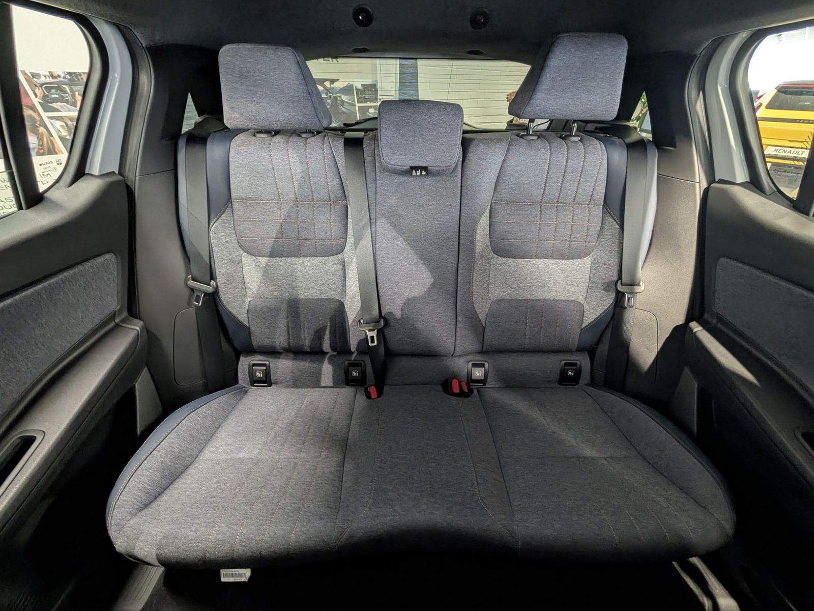 RENAULT R 4 E-Tech Elektrisch Techno 150 Comfort Range – Bild 8