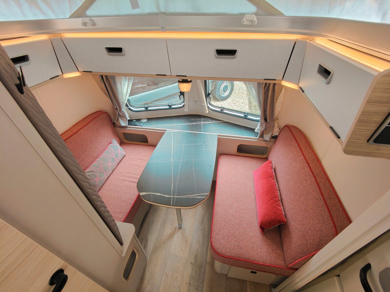 Fahrzeugabbildung HYMER / ERIBA / HYMERCAR Touring 530 Tango Red - JETZT 8.024€ SPAREN !!!