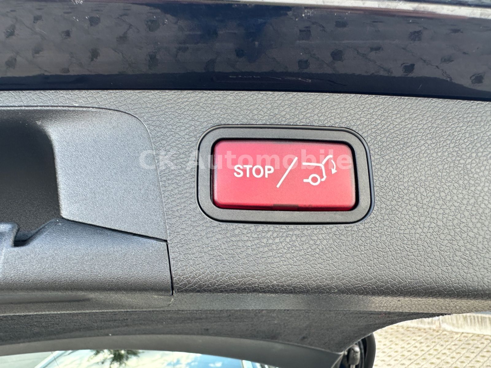 Fahrzeugabbildung Mercedes-Benz E 300de T-Modell Avantgarde/Widescreen/LED/AHK