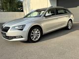 Skoda Superb 2.0 TDI Kombi Style*1.Hand*TÜVNEU* - Skoda Superb in Oberhausen