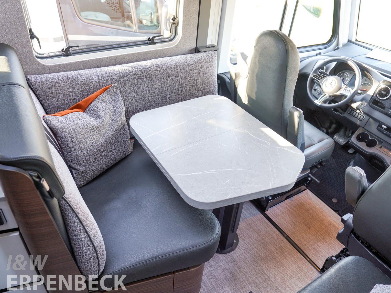 Fahrzeugabbildung HYMER / ERIBA / HYMERCAR B-Klasse ModernComfort I 680 / BMC-I 680