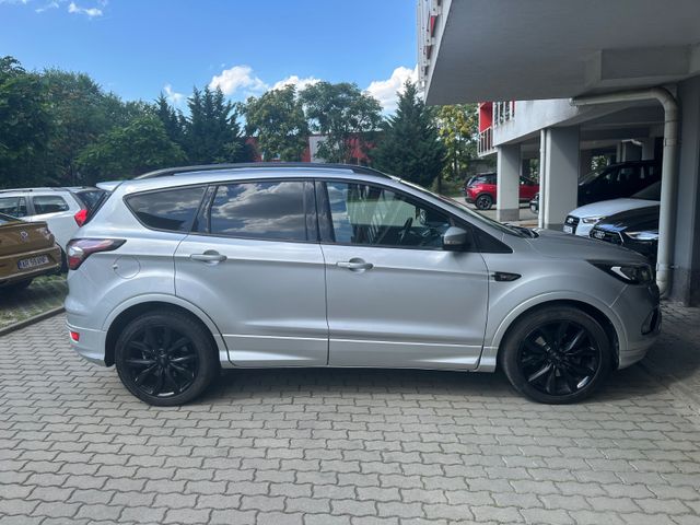 Ford Kuga 2,0 TDCi 4x2 110kW ST-Line ST-Line