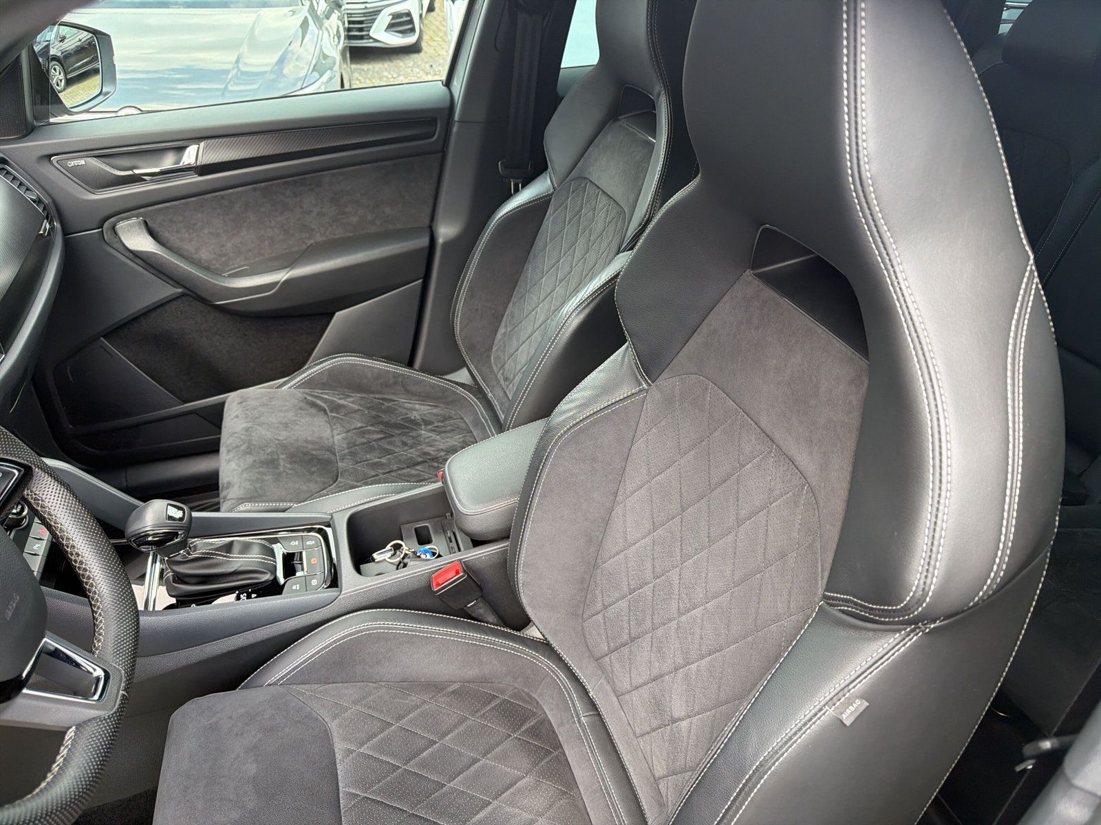 Kodiaq Sportline 4x4 TSi DSG Navi AZV Kamera LED