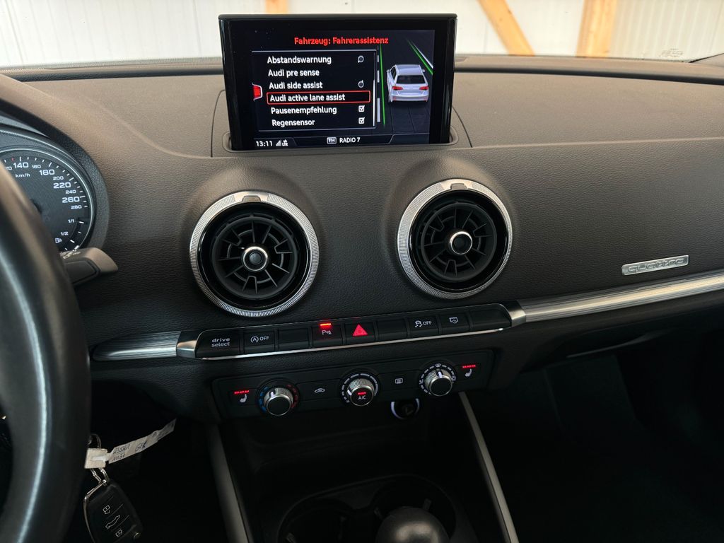 Audi A3 2.0 TFSI S tronic quattro,1Hand,ACC,RFK,Leder