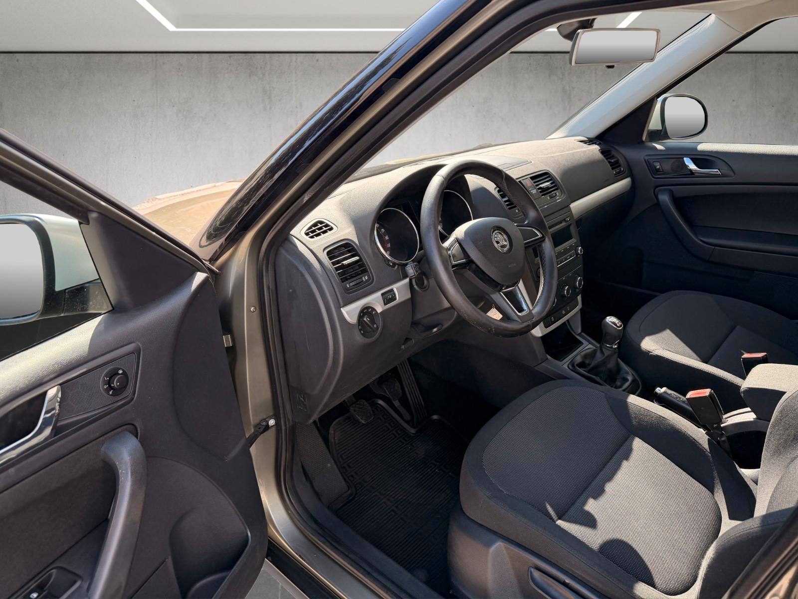 Skoda Yeti Outdoor 2.0 TDI 170 ch 4x4 • Régulateur • Radar de recul • Barres de toit