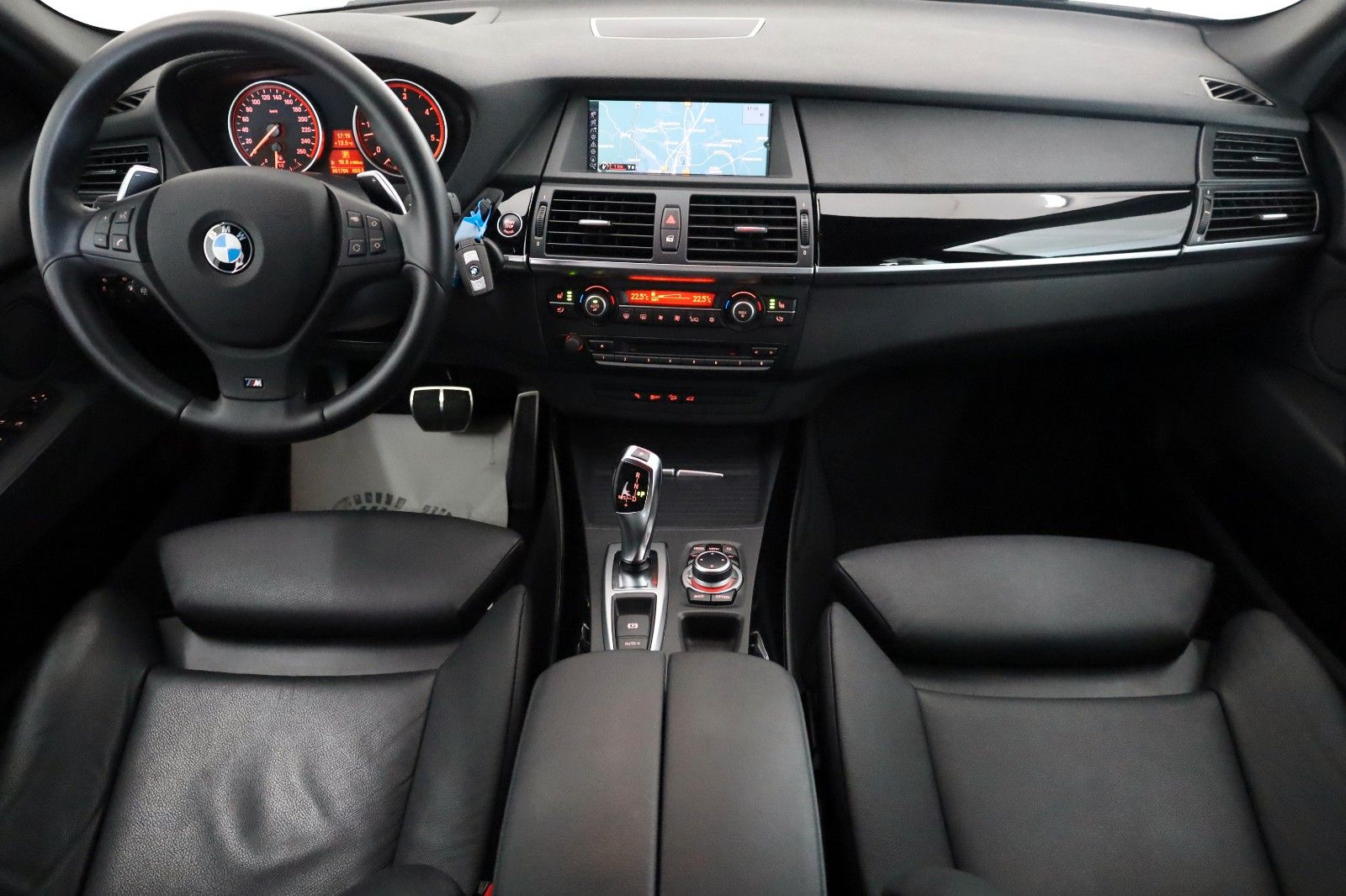 Fahrzeugabbildung BMW X5 xDrive40d,Edition M Sport,HUD,Kamera,Stand+WR