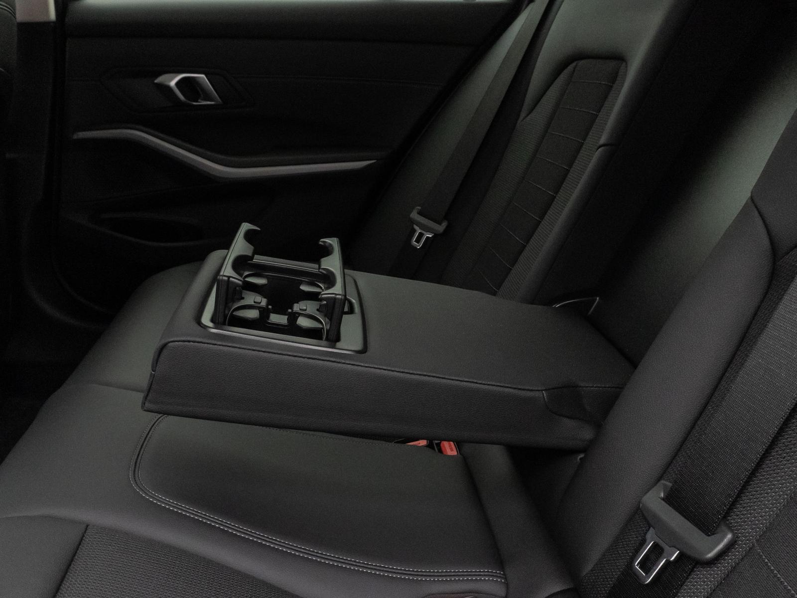 BMW 320 d xD ACC HUD Kamera DAB Sportsitze Teilleder, миниатюра 28