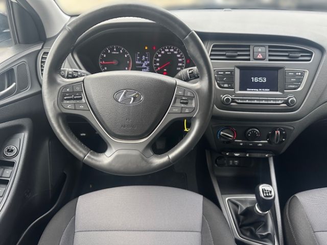 Fahrzeugabbildung Hyundai i20 Trend 1.2 +RADIO+KLIMA+TEMPOMAT+SHZ+PDC+LICH