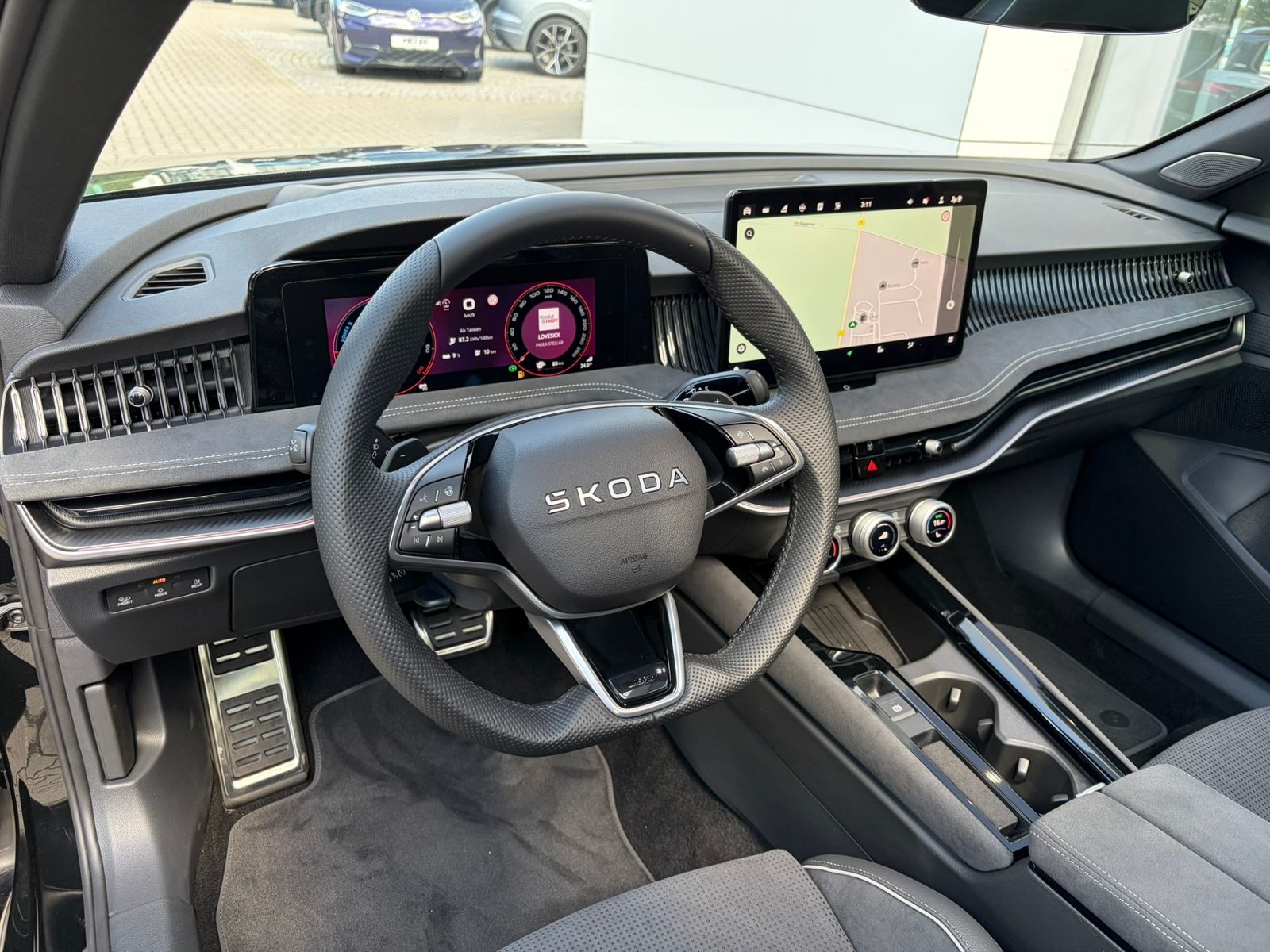 Fahrzeugabbildung SKODA Superb Combi  Sportline 1.5 TSI IV DSG *AHK,Navi