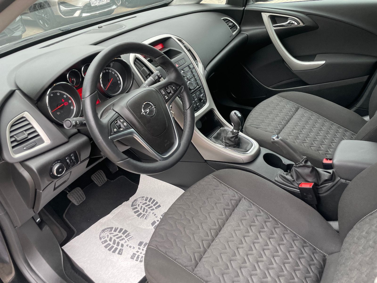 OPEL Astra, 2013, Benzin, 101 PS