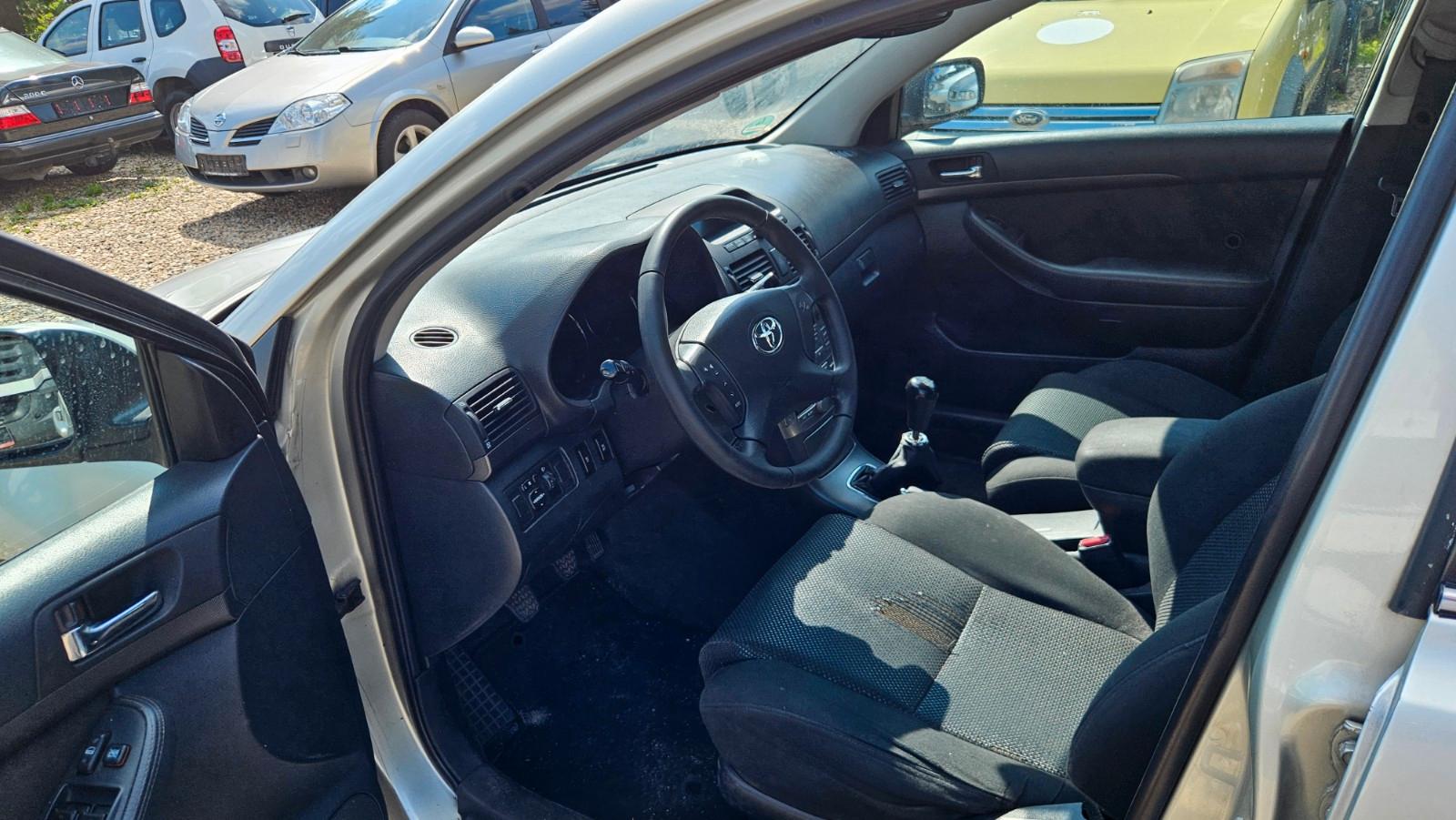 Toyota Avensis 2005 — photo 11