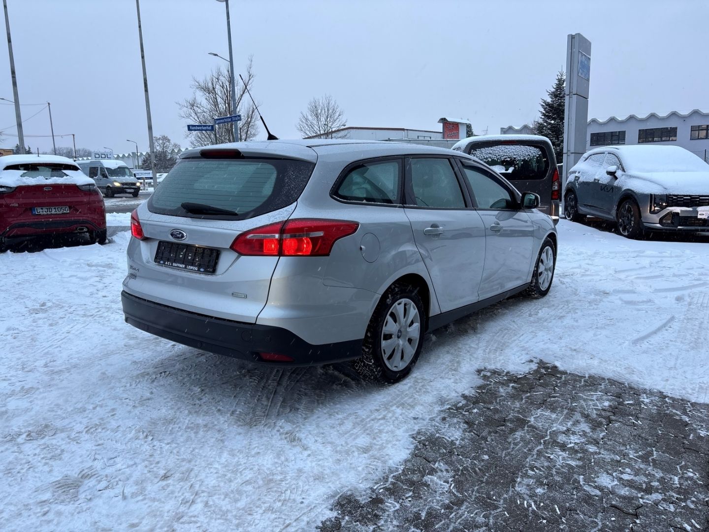 Fahrzeugabbildung Ford Focus PDC Klima Tempomat neuer Zahnriemen