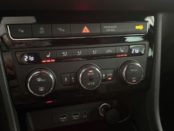 Seat Ateca XCELLENCE DSG LED BEATS PANO STANDHZG AHK