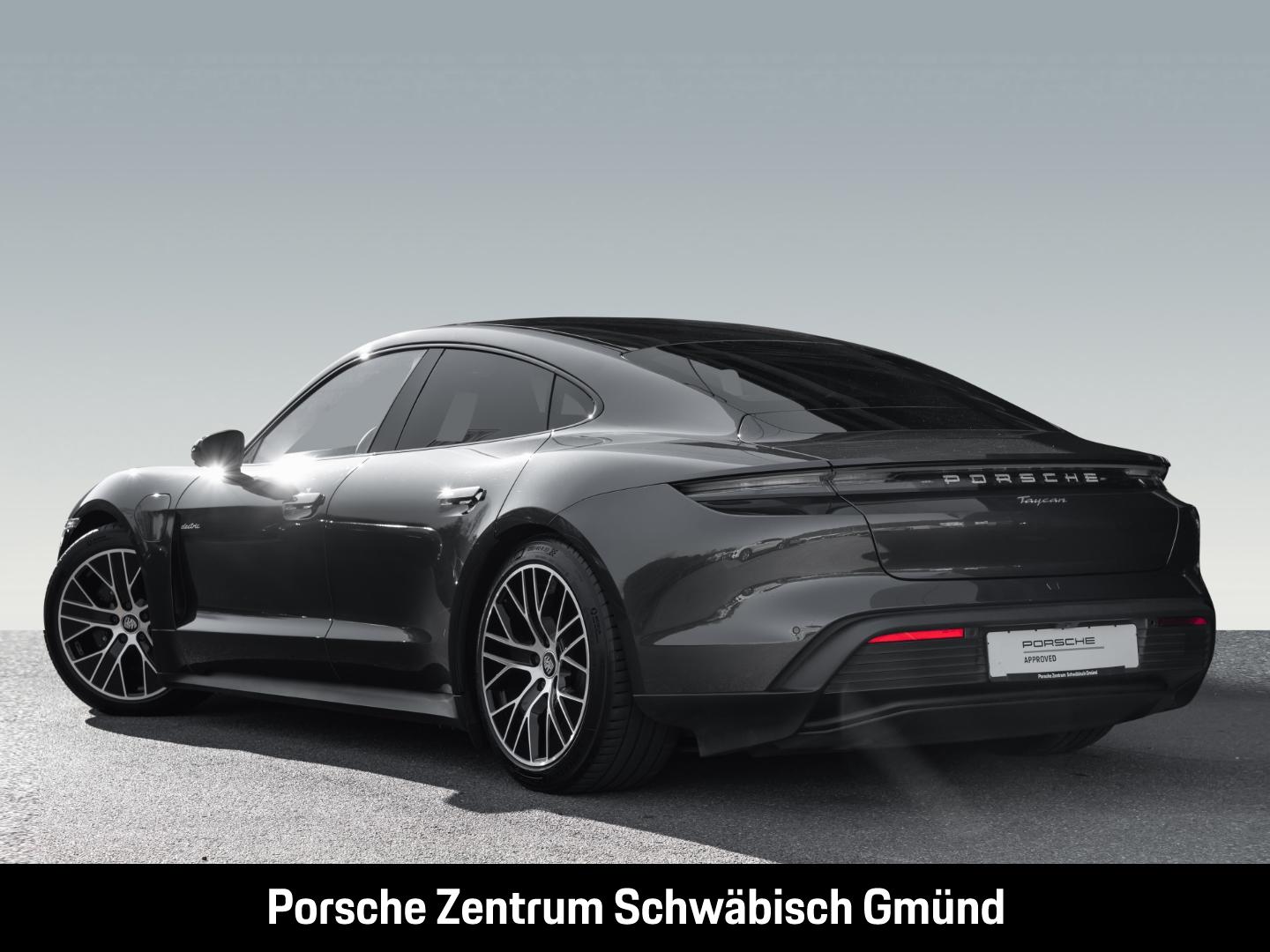 Porsche Taycan Surround-View Luftfederung Panoramadach