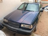 Volvo 850 2.5 10V - Volvo 850 mit Benzin-Antrieb: Kombi, 10v