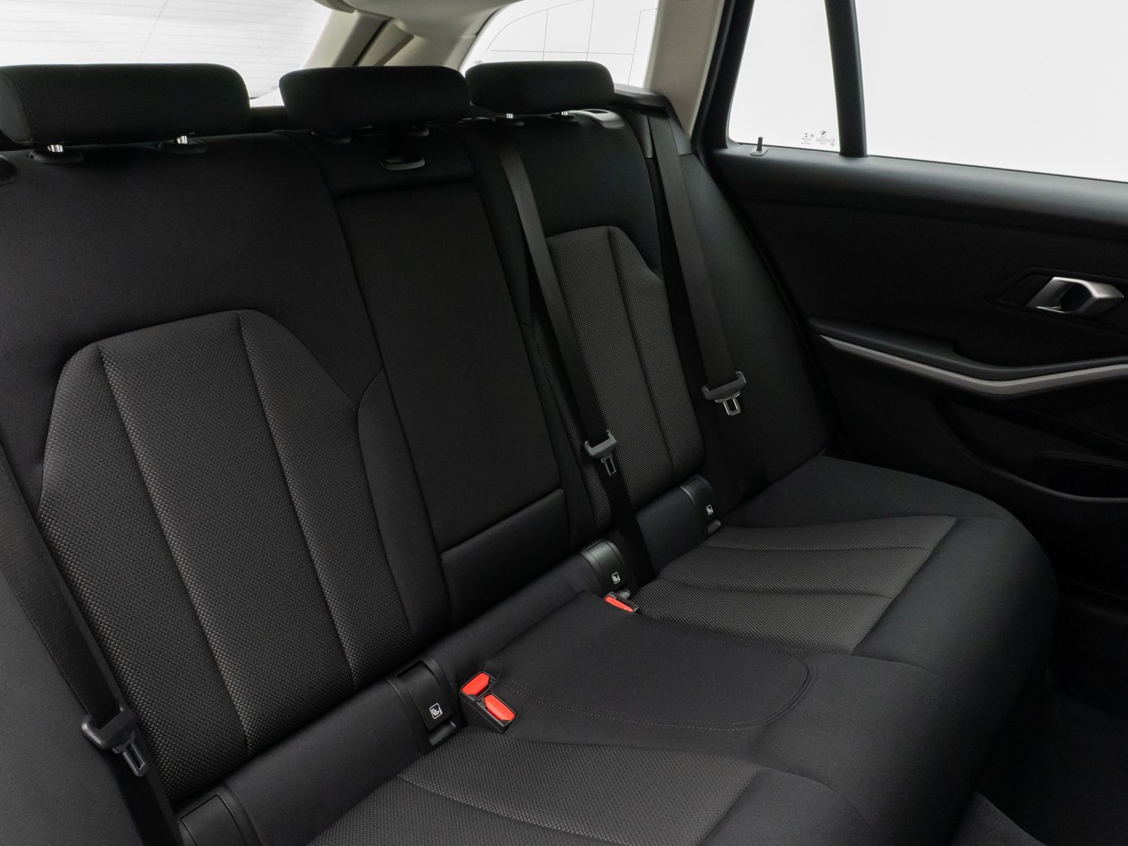 Fahrzeugabbildung BMW 318i DAB CockPit+ PDC Geschwindigkeitsreg LED