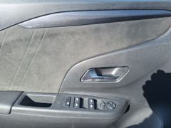 Fahrzeugabbildung Opel Corsa F e Ultimate Pano, RFK, Tot-Winkel-Warner