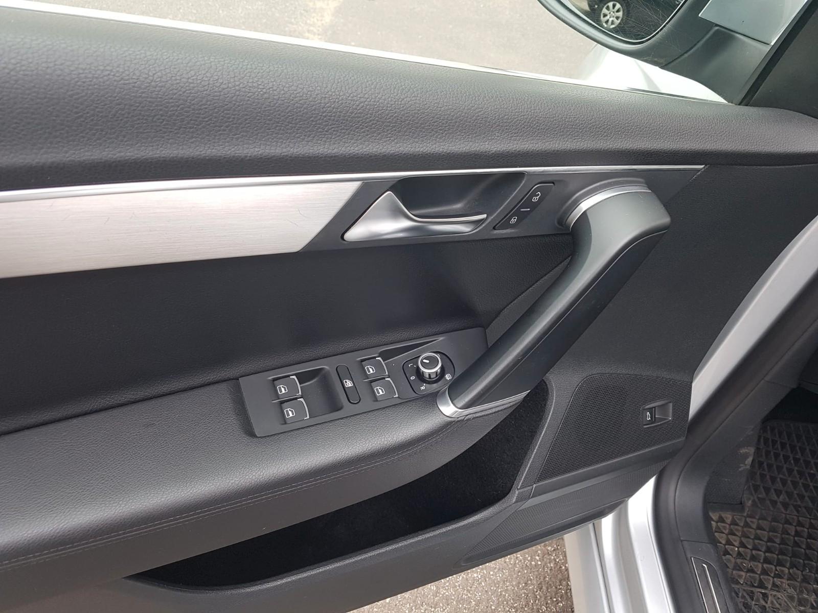 Volkswagen Passat 2011 — photo 10