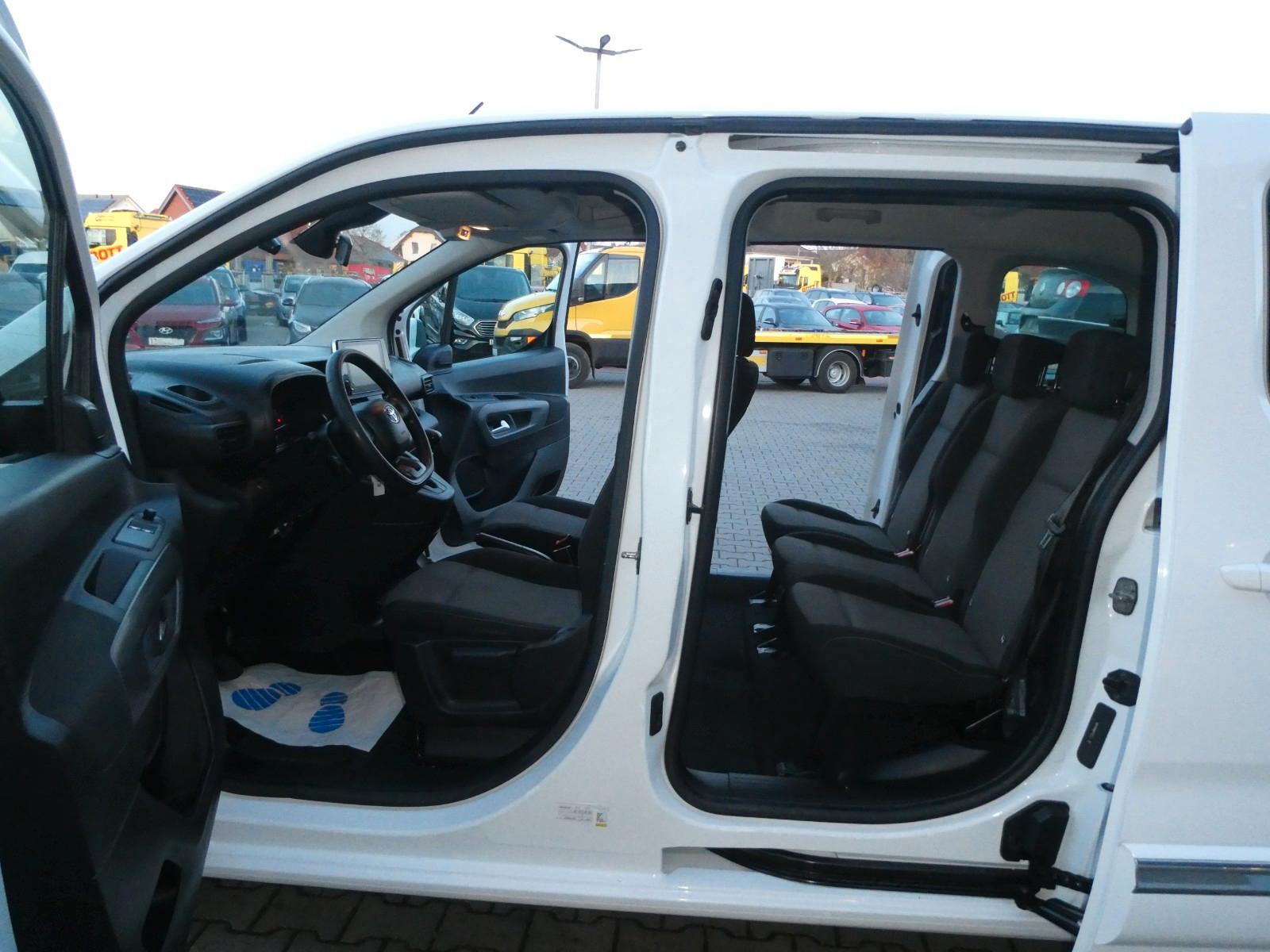 Toyota Proace City Verso L1 Shuttle