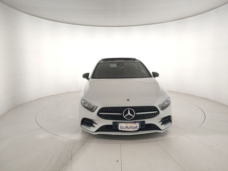 Mercedes-Benz Classe A A 200 d Premium auto imagem 2