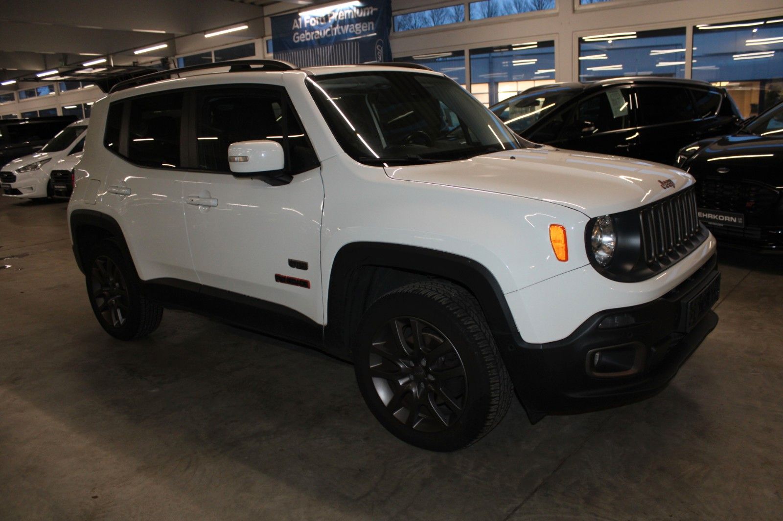 Fahrzeugabbildung Jeep Renegade 2.0 MultiJet Limited 4x4 AUTOMATIK AHK