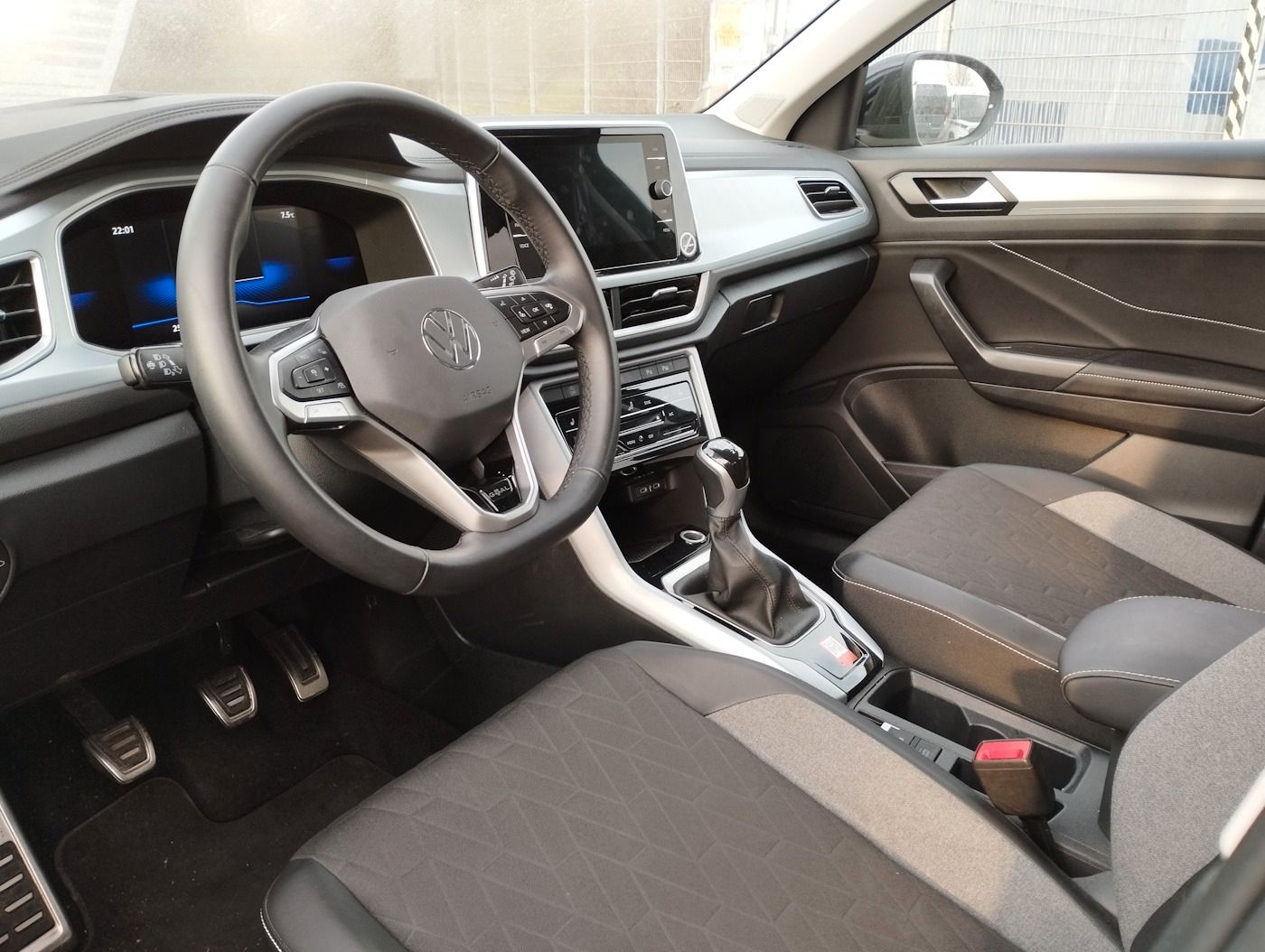 Fahrzeugabbildung Volkswagen T-Roc 1.0 TSI GOAL NEU34T ACC PDC LED SHZ NAVI