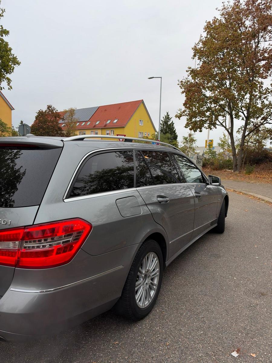 Mercedes-Benz E350 2011 — двигун 292 HP (215kW)