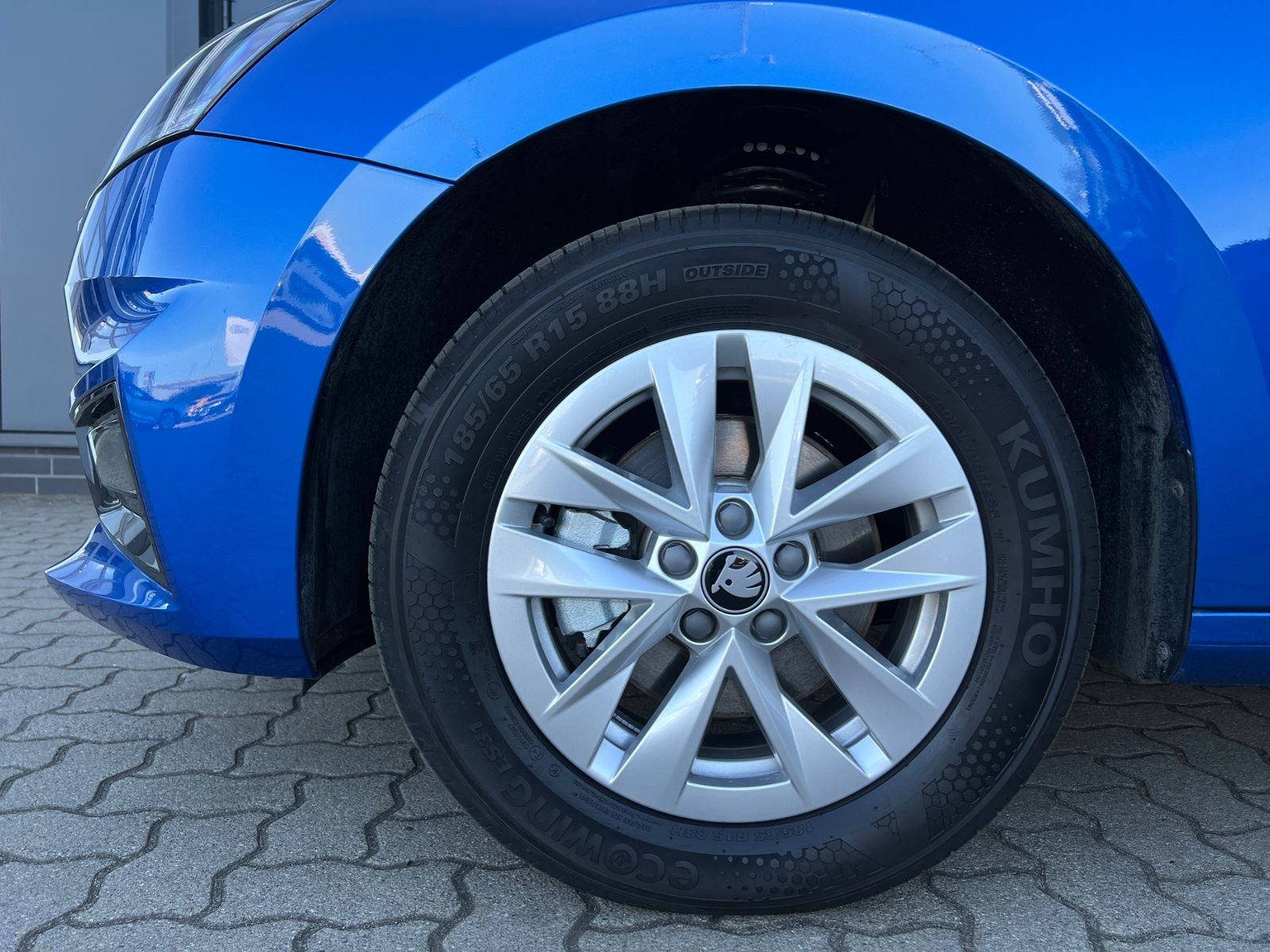 Fahrzeugabbildung SKODA Fabia Selection 1.0 TSI DSG *LED, KESSY, Rückfah