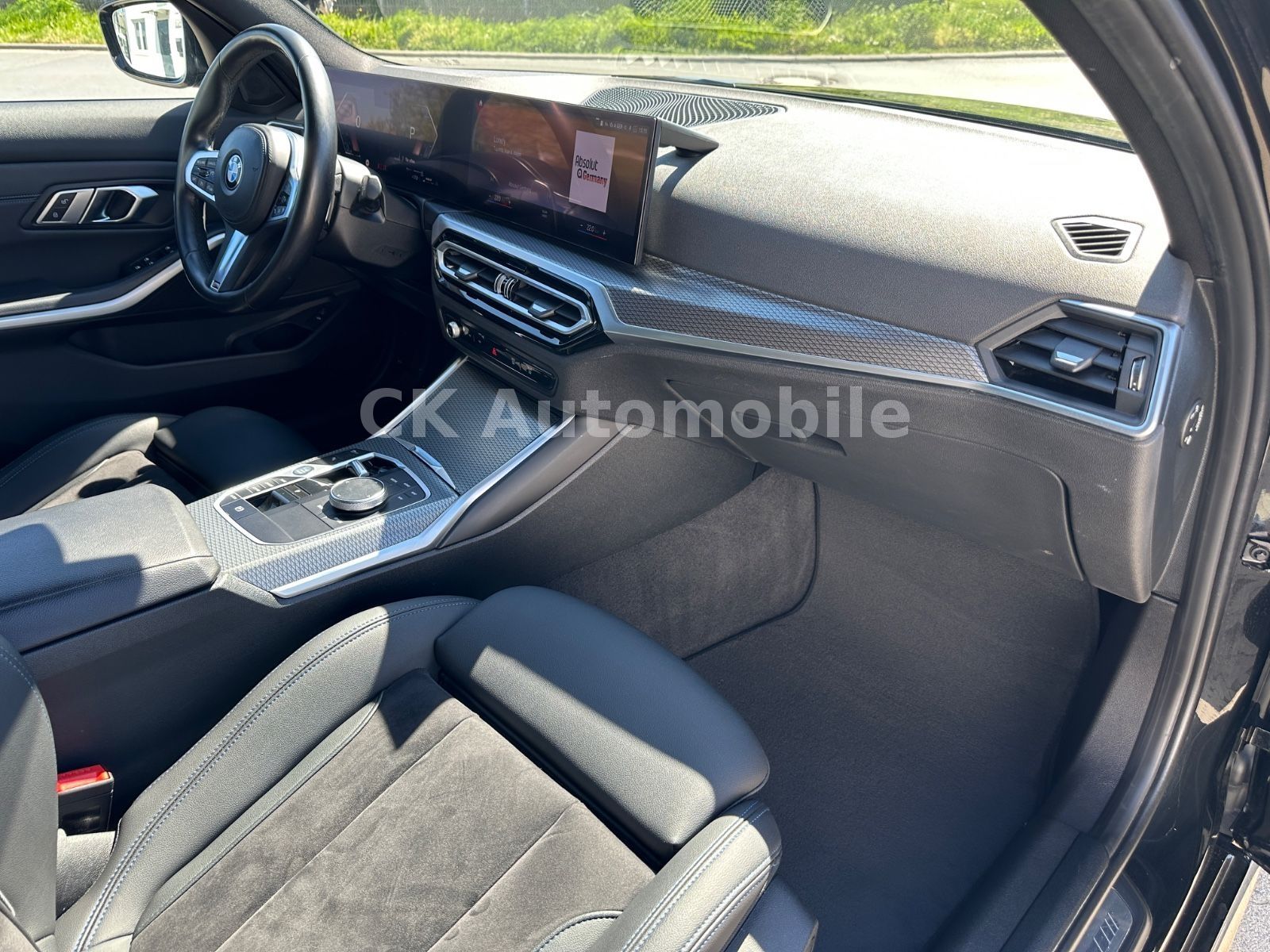 Fahrzeugabbildung BMW 320d Touring M-Sport Facelift/Shadow-Line/Navi