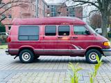 Dodge RAM Van B 1500 - Dodge RAM: Kleinbus