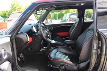 Fahrzeugabbildung MINI Mini John Cooper Works Leder Navi Pano