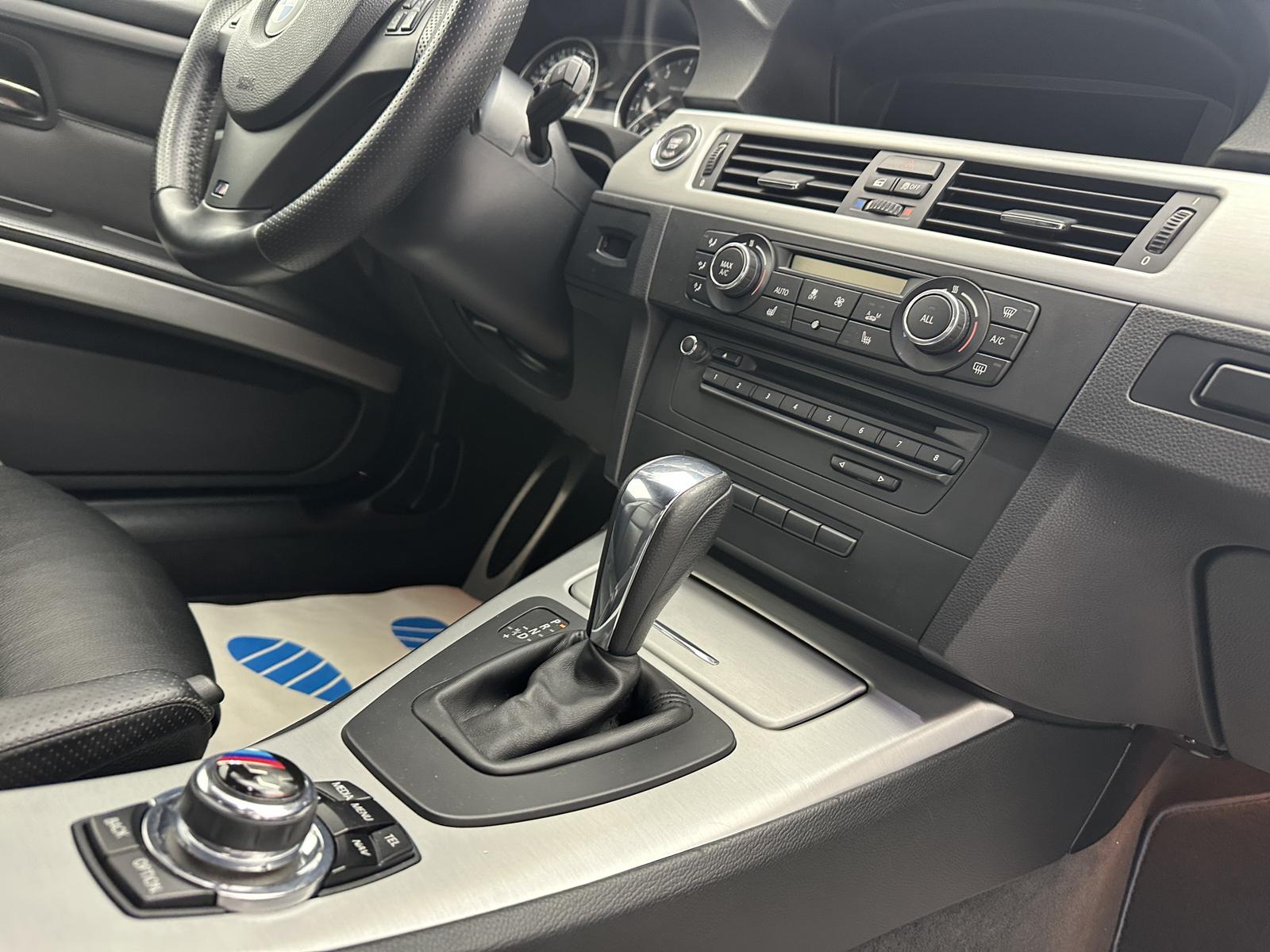 BMW 325 I M SPORT "NAVI-LEDER-SITZH-PDC-MULTI-TEMPO" | 218 ch | BVA | SYSTÈME DE NAVIGATION | CUIR INTÉGRAL | SIÈGES CHAUFFANTS