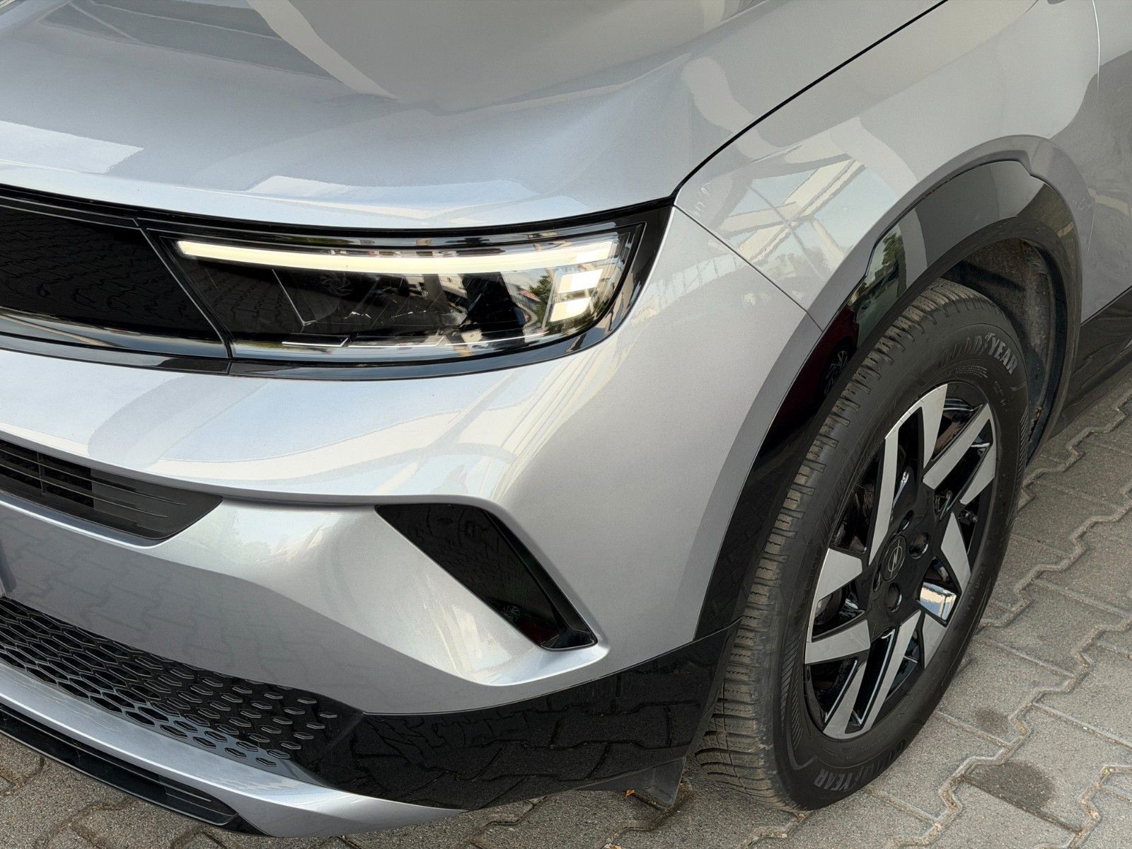 Fahrzeugabbildung Opel Mokka 1.2 Turbo GS KlimaA,LED,SHZ,Kam.,PDC,FLA