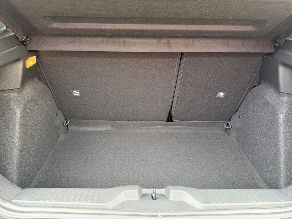 Fahrzeugabbildung Citroën C3 Turbo 100 MAX Winter Paket*Ganzjahresreifen