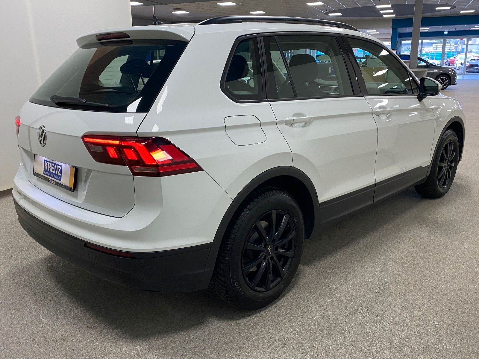 Fahrzeugabbildung Volkswagen Tiguan 1.5 TSI Trendline+NAVIGATION+ALLWETTER+BC