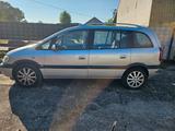 Opel Zafira 2.2 DTI - - Opel Zafira: Dti