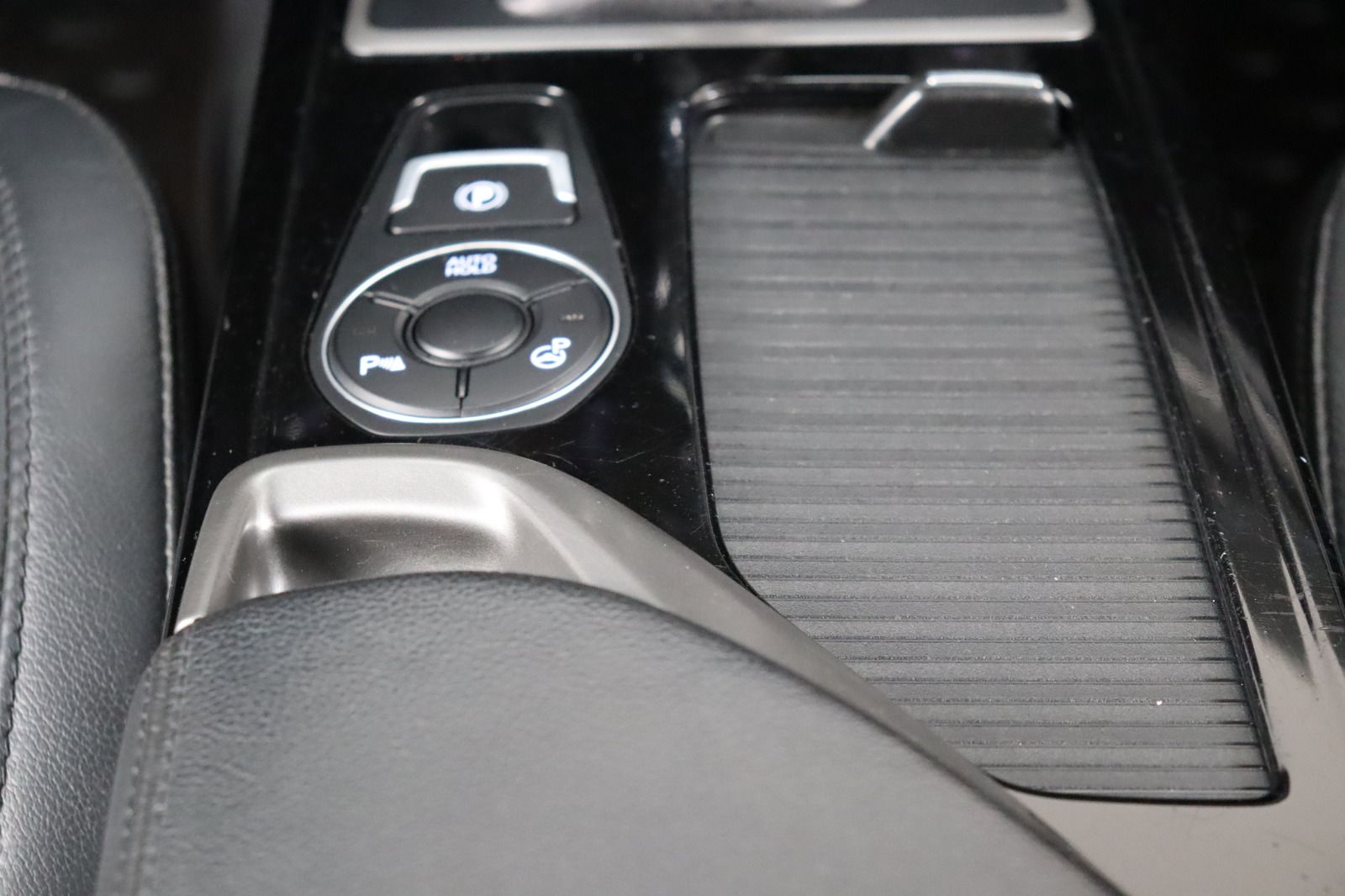 Fahrzeugabbildung Hyundai i40 CW 1.6 CRDi Space Plus * Sitzhzg./-lüftung
