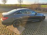 Mercedes-Benz E500 Coupé Avantgarde, AMG Paket, 19Zoll, Kamera - Mercedes-Benz E 500: AMG