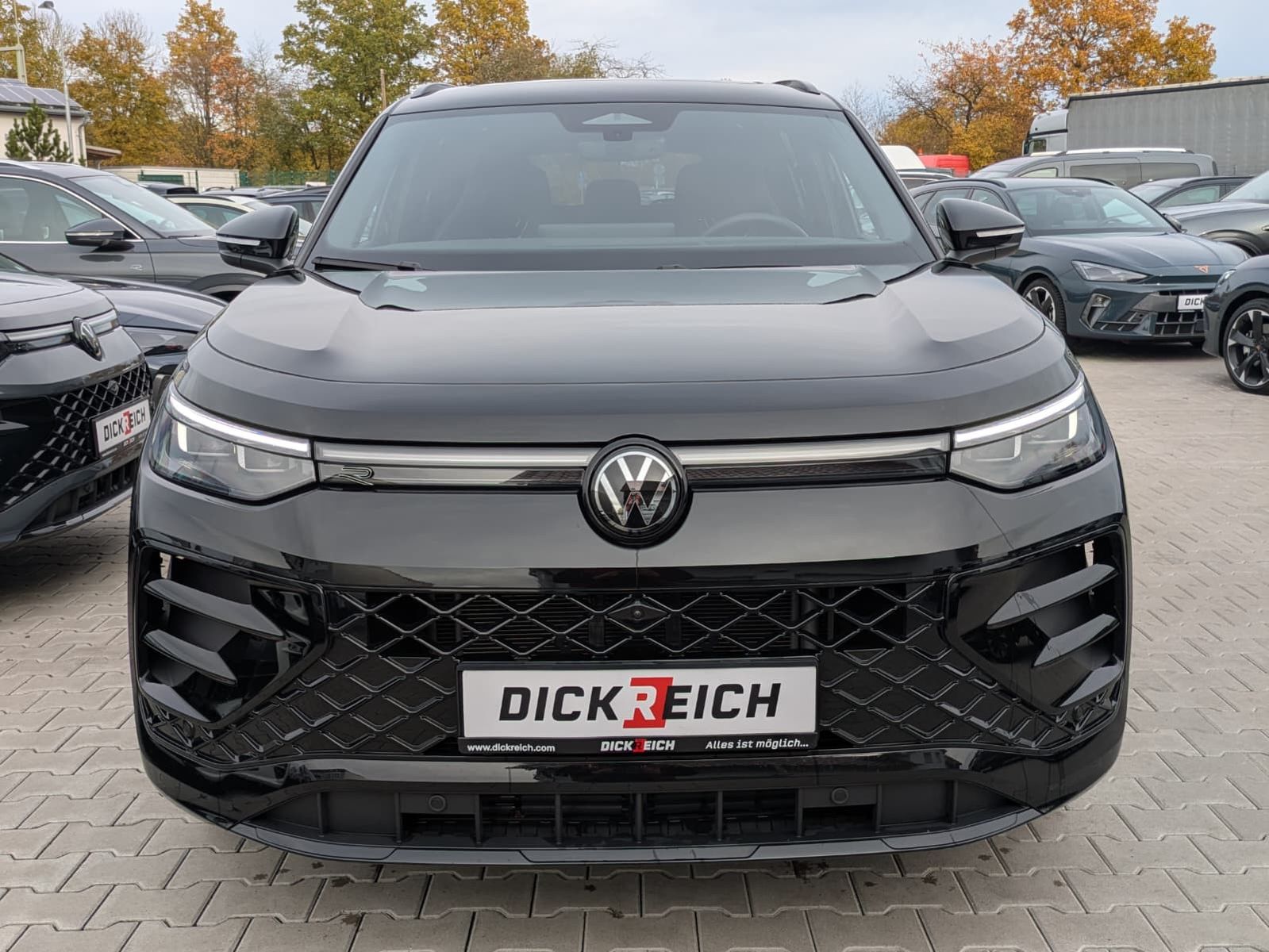 Fahrzeugabbildung Volkswagen Tayron 2.0 TDI 4M R-Line 7Si*MATRIX*AHK*PANO*HUD