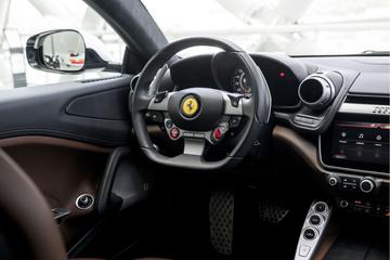 صورة مصغرة 35 لـ 2017 Ferrari GTC4LUSSO